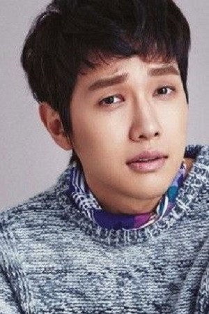 Ji Hyun-woo photo