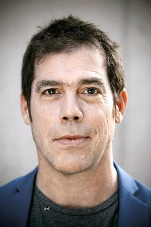 Photo of Álvaro Escobar from the Latest Netflix gallery