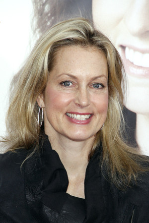 Ali Wentworth photo