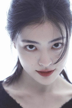 Bae Gang-hee photo