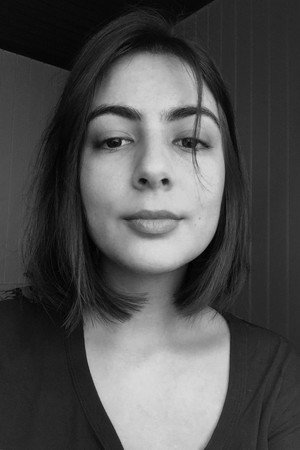 Photo of Luiza Vienel from the Latest Netflix gallery