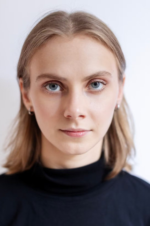 Photo of Alice Siil from the Latest Netflix gallery