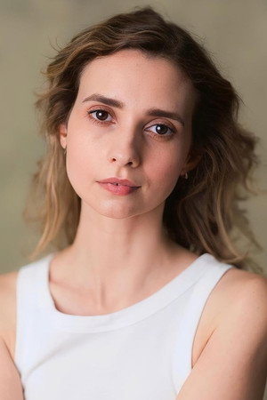 Photo of Sarah Beck Mather from the Latest Netflix gallery