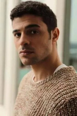 Halit Özgür Sarı photo