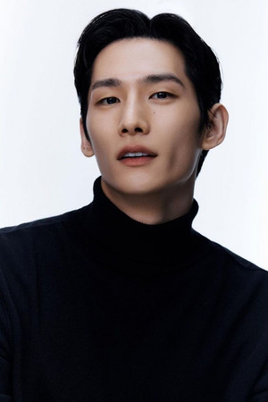 Photo of Park Hyeong-seop from the Latest Netflix gallery