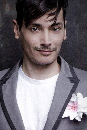 Photo of Enrique Alcides from the Latest Netflix gallery