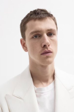 Harris Dickinson photo