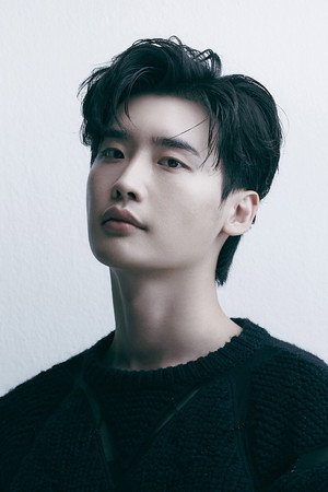 Lee Jong-suk photo