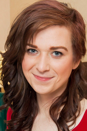 Photo of Taryn Elizabeth from the Latest Netflix gallery