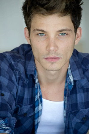 Photo of Chris Schellenger from the Latest Netflix gallery