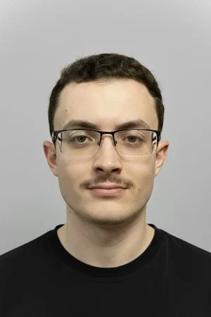 Photo of J. Junqueira from the Latest Netflix gallery