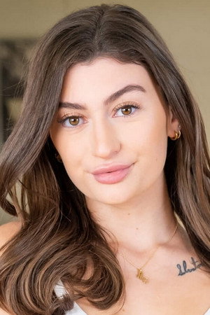 Photo of Mae Milano from the Latest Netflix gallery