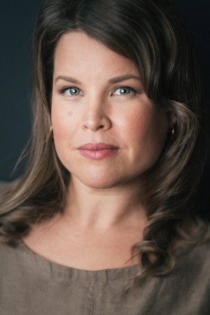 Photo of Lindsay Gibson from the Latest Netflix gallery