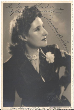 Photo of Amalia de Isaura from the Latest Netflix gallery