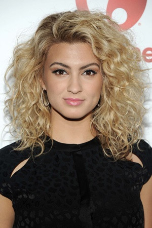 Tori Kelly photo