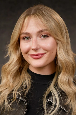 Alyvia Alyn Lind photo