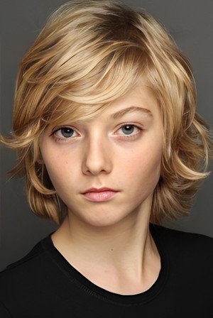 Photo of Alp Özer from the Latest Netflix gallery