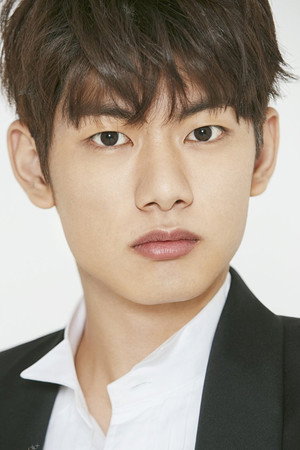 Photo of Ryu Ui-hyun from the Latest Netflix gallery