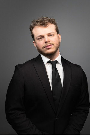 Photo of Brad Waugh from the Latest Netflix gallery