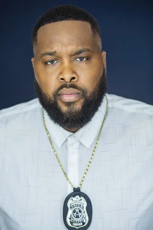 Photo of Dean Wil from the Latest Netflix gallery
