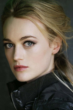 Photo of Hannah Cliff from the Latest Netflix gallery