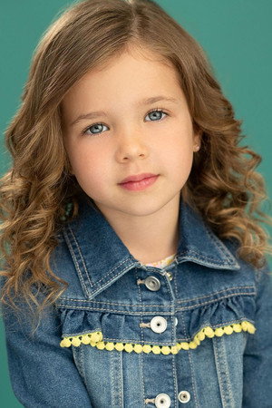 Photo of Chloe McKinnon from the Latest Netflix gallery