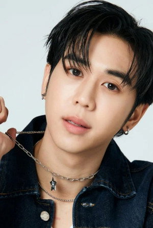 Thanawin Teeraphosukarn photo