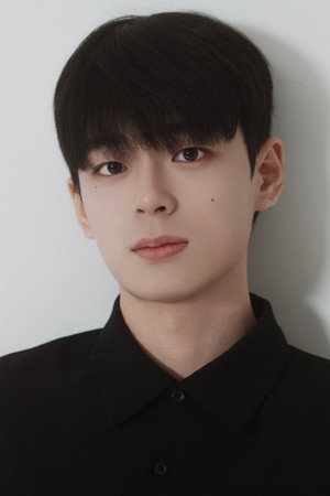 Photo of Kim Kyung-min from the Latest Netflix gallery