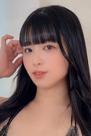 Photo of Anna Hanayagi from the Latest Netflix gallery