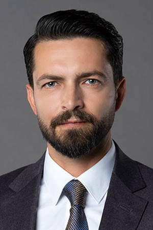Photo of İlker Kızmaz from the Latest Netflix gallery