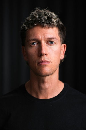 Photo of Fenn Leon from the Latest Netflix gallery