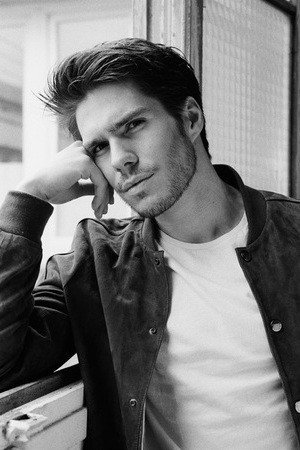 François Civil photo