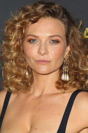 Leeanna Walsman photo