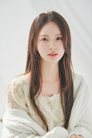Photo of Han Yoo-eun from the Latest Netflix gallery