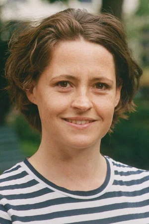 Photo of Sarah Jonker from the Latest Netflix gallery