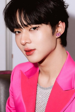 Chawarin Perdpiriyawong photo