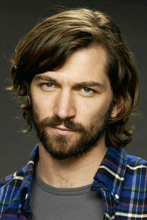 Michiel Huisman photo