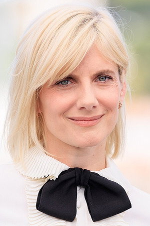 Photo of Mélanie Laurent from the Latest Netflix gallery