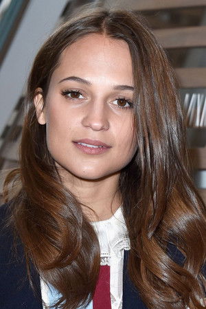 Alicia Vikander photo