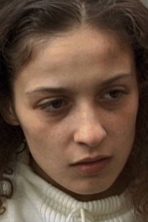 Photo of Raffaëla Anderson from the Latest Netflix gallery