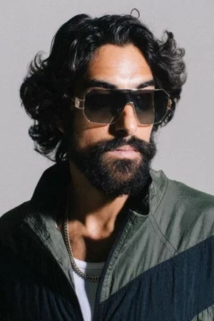 Photo of Eman Esfandi from the Latest Netflix gallery