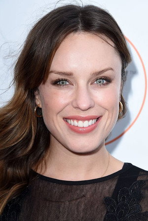 Jessica McNamee photo