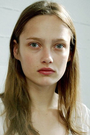 Photo of Karmen Pedaru from the Latest Netflix gallery