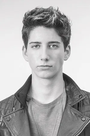 Milo Manheim photo