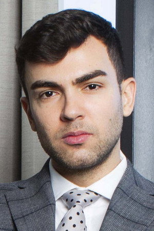 Photo of Alexander Muller from the Latest Netflix gallery
