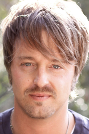 Joshua Leonard photo