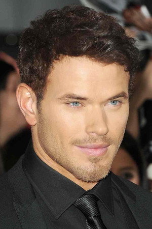 Kellan Lutz photo