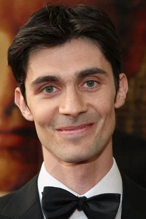 Photo of Ben Silverstone from the Latest Netflix gallery