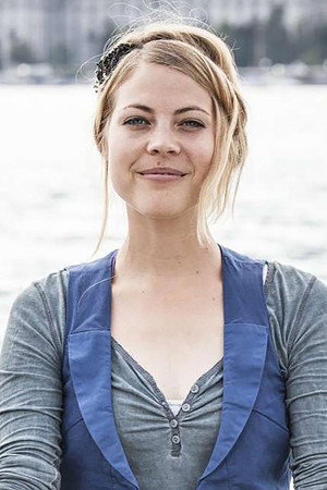Photo of Jaël Malli from the Latest Netflix gallery