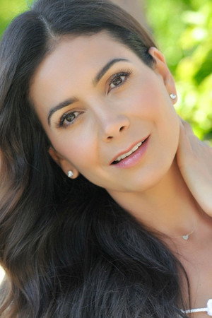 Patricia Manterola photo